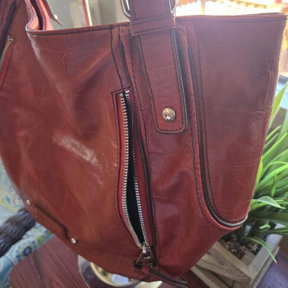 Nine West Large Red with Crocodile Embossed Shoulder Bag - Picture 5 of 8